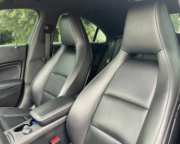 Серый Мерседес ЦЛА-класс, объемом двигателя 2 л и пробегом 127 тыс. км за 16500 $, фото 3 на Automoto.ua