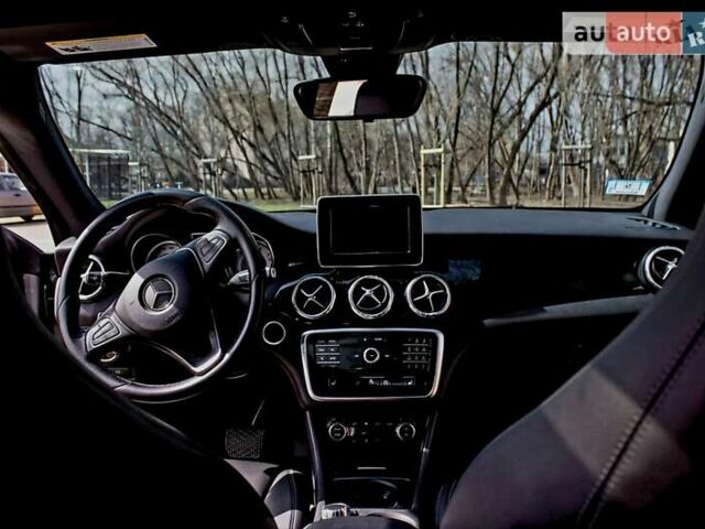 Серый Мерседес ЦЛА-класс, объемом двигателя 1.99 л и пробегом 118 тыс. км за 16000 $, фото 20 на Automoto.ua