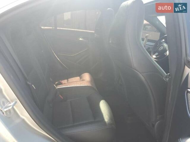 Сірий Мерседес ЦЛА-клас, об'ємом двигуна 1.99 л та пробігом 126 тис. км за 3000 $, фото 9 на Automoto.ua