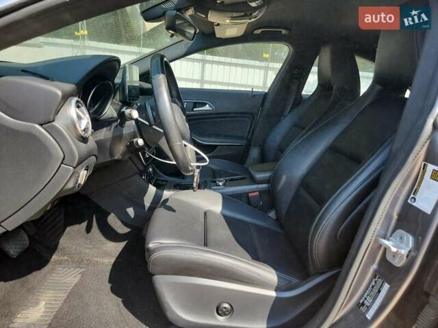 Серый Мерседес ЦЛА-класс, объемом двигателя 2 л и пробегом 128 тыс. км за 3000 $, фото 6 на Automoto.ua