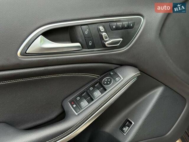 Серый Мерседес ЦЛА-класс, объемом двигателя 1.99 л и пробегом 100 тыс. км за 18999 $, фото 17 на Automoto.ua