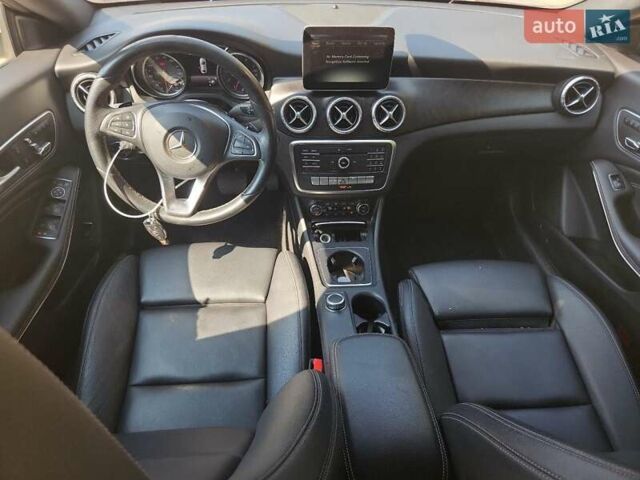 Серый Мерседес ЦЛА-класс, объемом двигателя 2 л и пробегом 128 тыс. км за 3000 $, фото 7 на Automoto.ua
