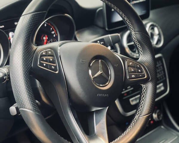 Мерседес ЦЛА-клас 2018 у Рівному на Automoto.ua Сірий Мерседес ЦЛА-клас, об'ємом двигуна 1.99 л та пробігом 61 тис. км за 19000 $, фото 12 на Automoto.ua
