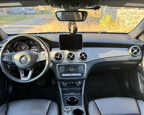 Сірий Мерседес ЦЛА-клас, об'ємом двигуна 1.99 л та пробігом 188 тис. км за 21500 $, фото 12 на Automoto.ua