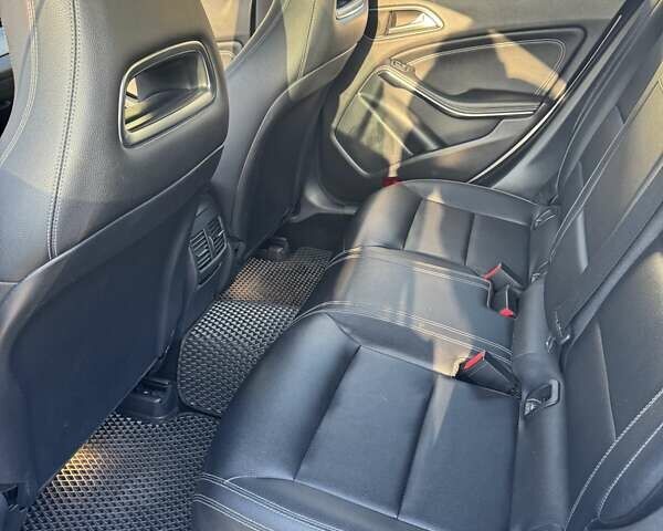 Сірий Мерседес ЦЛА-клас, об'ємом двигуна 1.99 л та пробігом 188 тис. км за 21500 $, фото 11 на Automoto.ua