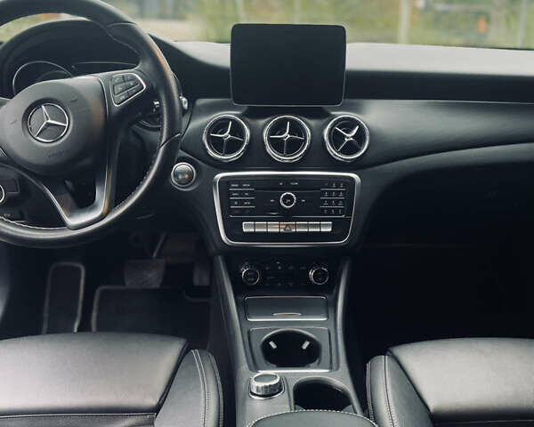 Мерседес ЦЛА-клас 2018 у Рівному на Automoto.ua Сірий Мерседес ЦЛА-клас, об'ємом двигуна 1.99 л та пробігом 61 тис. км за 19000 $, фото 20 на Automoto.ua