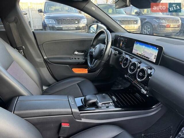 Сірий Мерседес ЦЛА-клас, об'ємом двигуна 1.46 л та пробігом 246 тис. км за 21900 $, фото 15 на Automoto.ua