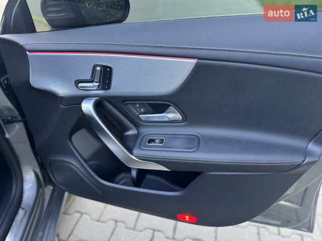 Сірий Мерседес ЦЛА-клас, об'ємом двигуна 2 л та пробігом 95 тис. км за 28000 $, фото 15 на Automoto.ua