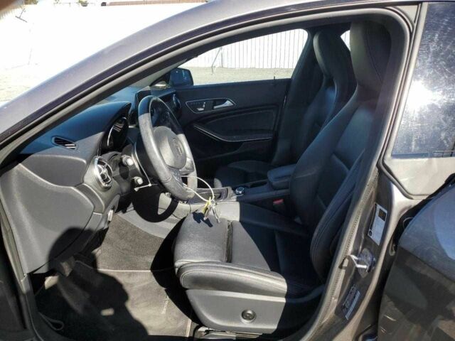 Сірий Мерседес ЦЛА-клас, об'ємом двигуна 2 л та пробігом 34 тис. км за 3300 $, фото 6 на Automoto.ua