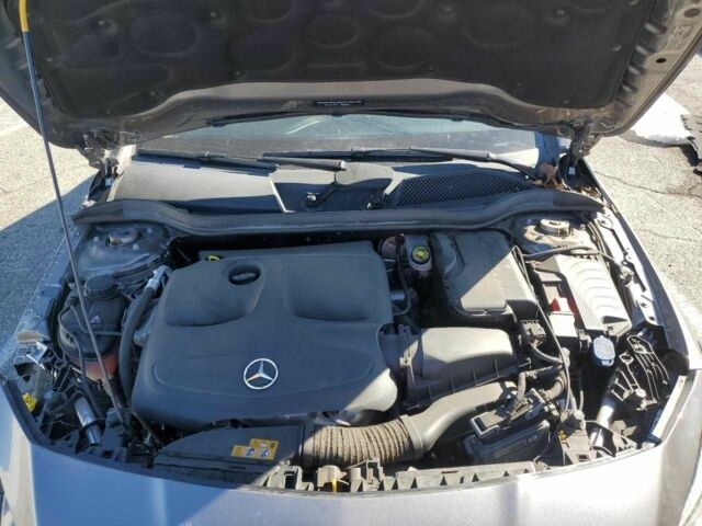 Сірий Мерседес ЦЛА-клас, об'ємом двигуна 2 л та пробігом 34 тис. км за 3300 $, фото 10 на Automoto.ua