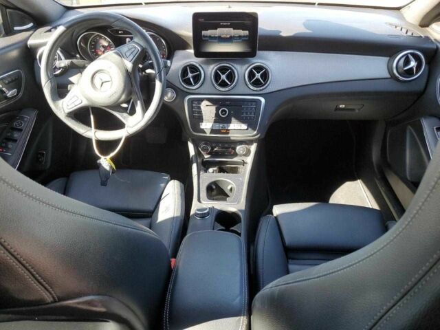 Сірий Мерседес ЦЛА-клас, об'ємом двигуна 2 л та пробігом 34 тис. км за 3300 $, фото 7 на Automoto.ua