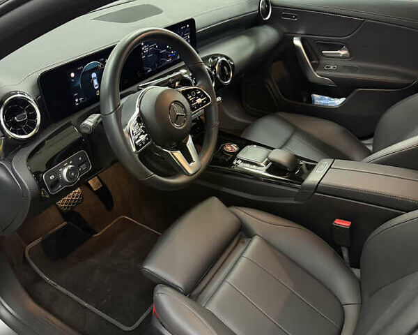 Серый Мерседес ЦЛА-класс, объемом двигателя 2 л и пробегом 18 тыс. км за 43500 $, фото 21 на Automoto.ua