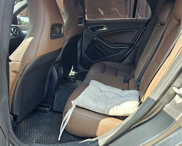 Сірий Мерседес ЦЛА-клас, об'ємом двигуна 2.2 л та пробігом 195 тис. км за 19999 $, фото 1 на Automoto.ua