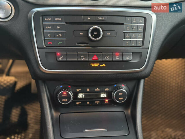 Серый Мерседес ЦЛА-класс, объемом двигателя 2.14 л и пробегом 198 тыс. км за 20750 $, фото 21 на Automoto.ua