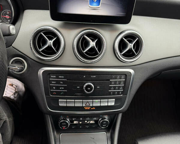 Синий Мерседес ЦЛА-класс, объемом двигателя 2.14 л и пробегом 124 тыс. км за 17000 $, фото 32 на Automoto.ua