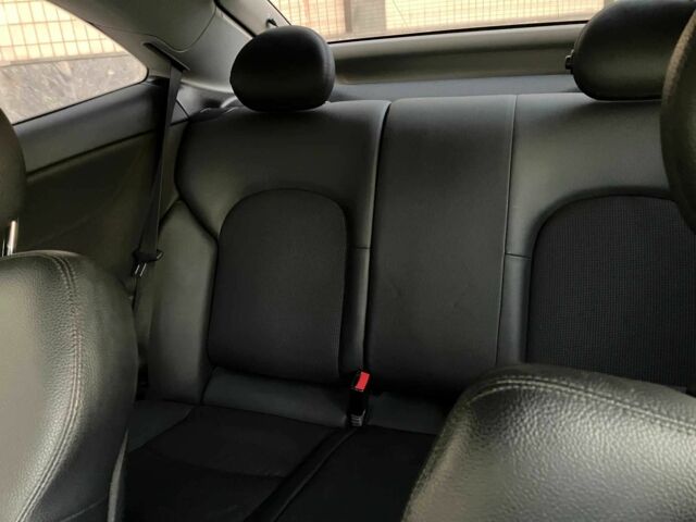 Чорний Мерседес ЦЛЦ 200, об'ємом двигуна 1.8 л та пробігом 186 тис. км за 10100 $, фото 9 на Automoto.ua