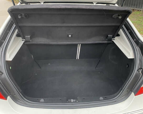 Белый Мерседес ЦЛЦ-класс, объемом двигателя 1.8 л и пробегом 172 тыс. км за 6950 $, фото 5 на Automoto.ua