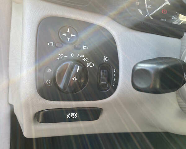 Білий Мерседес ЦЛЦ-клас, об'ємом двигуна 1.8 л та пробігом 172 тис. км за 8300 $, фото 20 на Automoto.ua