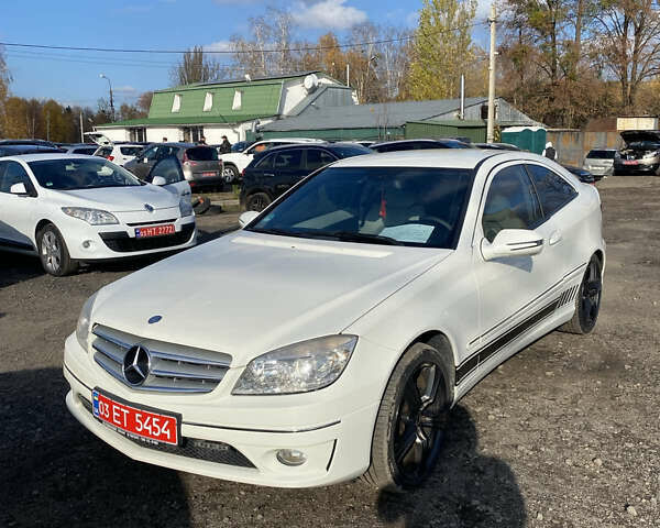 Білий Мерседес ЦЛЦ-клас, об'ємом двигуна 1.8 л та пробігом 172 тис. км за 8300 $, фото 5 на Automoto.ua