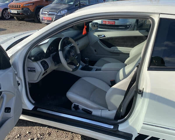 Білий Мерседес ЦЛЦ-клас, об'ємом двигуна 1.8 л та пробігом 172 тис. км за 8300 $, фото 14 на Automoto.ua
