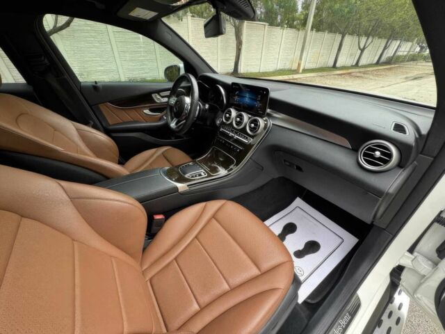 Білий Мерседес ЦЛЦ-клас, об'ємом двигуна 2 л та пробігом 29 тис. км за 35000 $, фото 8 на Automoto.ua