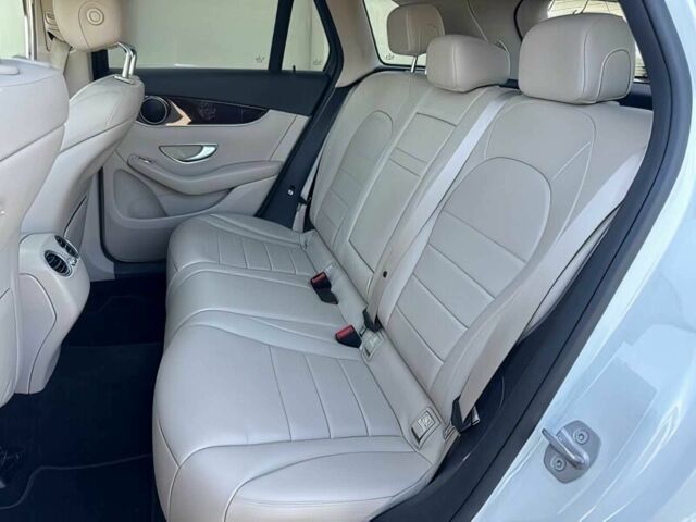 Білий Мерседес ЦЛЦ-клас, об'ємом двигуна 2 л та пробігом 57 тис. км за 8500 $, фото 12 на Automoto.ua