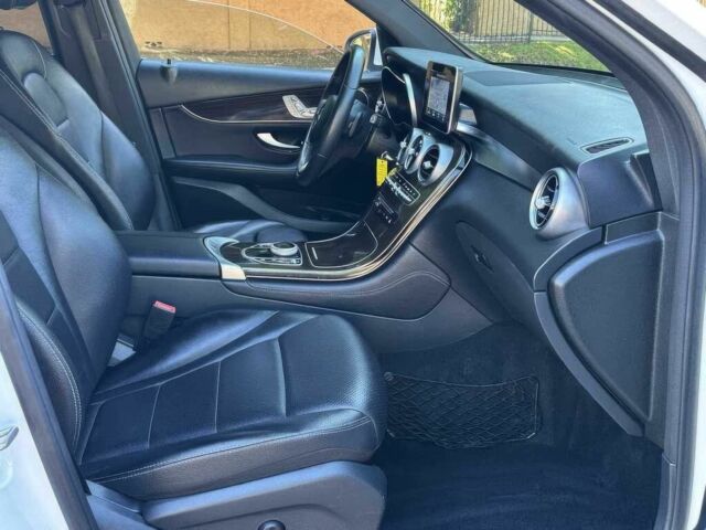 Белый Мерседес ЦЛЦ-класс, объемом двигателя 2 л и пробегом 64 тыс. км за 2400 $, фото 8 на Automoto.ua