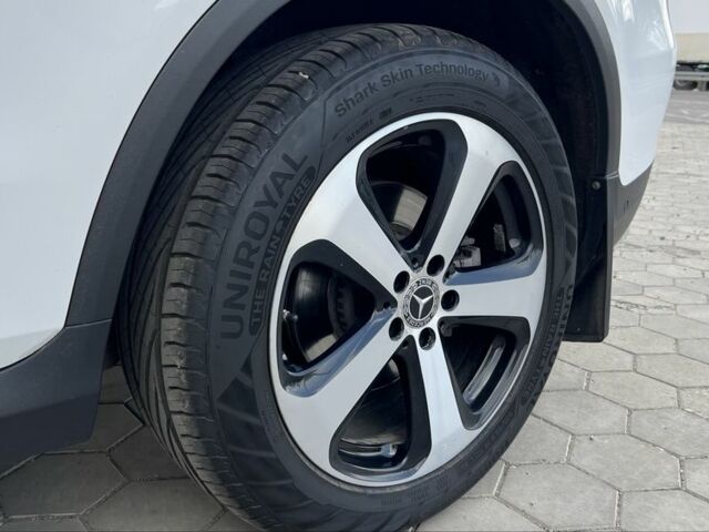 Белый Мерседес ЦЛЦ-класс, объемом двигателя 2.1 л и пробегом 74 тыс. км за 32500 $, фото 3 на Automoto.ua