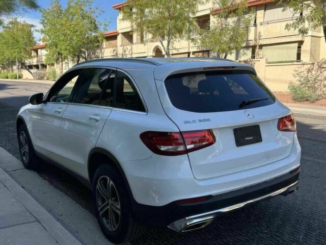 Белый Мерседес ЦЛЦ-класс, объемом двигателя 2 л и пробегом 64 тыс. км за 2400 $, фото 3 на Automoto.ua