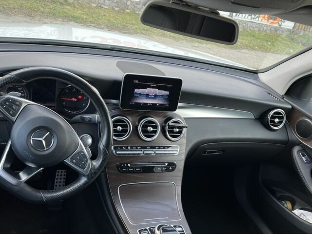 Белый Мерседес ЦЛЦ-класс, объемом двигателя 2.1 л и пробегом 74 тыс. км за 32500 $, фото 4 на Automoto.ua