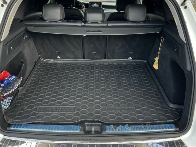 Белый Мерседес ЦЛЦ-класс, объемом двигателя 2.1 л и пробегом 74 тыс. км за 32500 $, фото 5 на Automoto.ua