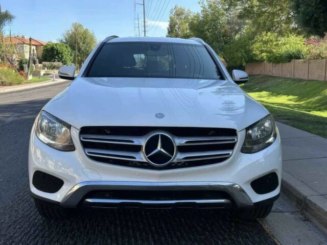 Белый Мерседес ЦЛЦ-класс, объемом двигателя 2 л и пробегом 64 тыс. км за 2400 $, фото 1 на Automoto.ua