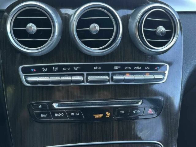 Белый Мерседес ЦЛЦ-класс, объемом двигателя 2 л и пробегом 64 тыс. км за 2400 $, фото 9 на Automoto.ua