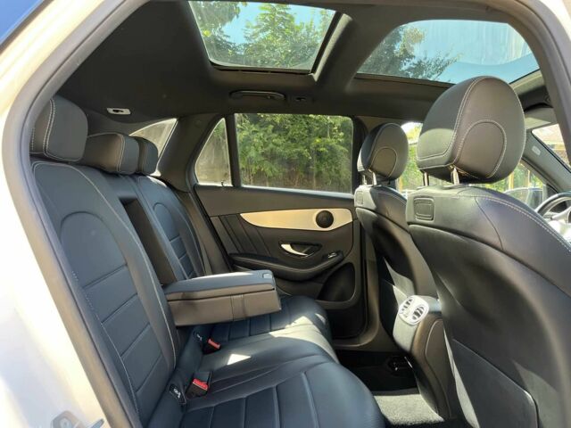 Белый Мерседес ЦЛЦ-класс, объемом двигателя 2 л и пробегом 49 тыс. км за 21000 $, фото 10 на Automoto.ua