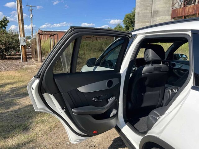 Белый Мерседес ЦЛЦ-класс, объемом двигателя 2 л и пробегом 49 тыс. км за 21000 $, фото 12 на Automoto.ua