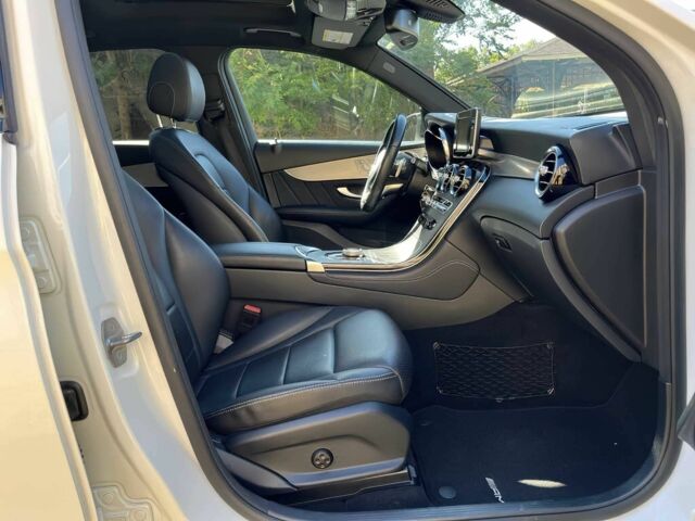 Белый Мерседес ЦЛЦ-класс, объемом двигателя 2 л и пробегом 49 тыс. км за 21000 $, фото 7 на Automoto.ua