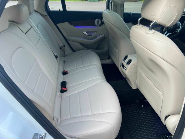 Білий Мерседес ЦЛЦ-клас, об'ємом двигуна 2 л та пробігом 73 тис. км за 36900 $, фото 16 на Automoto.ua