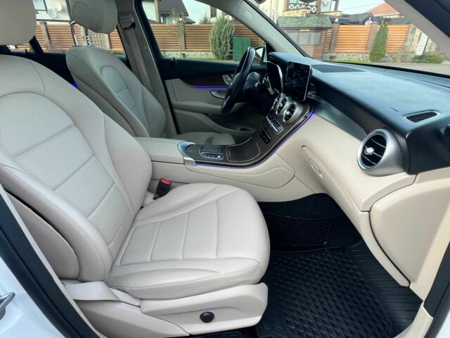 Білий Мерседес ЦЛЦ-клас, об'ємом двигуна 2 л та пробігом 73 тис. км за 36900 $, фото 17 на Automoto.ua