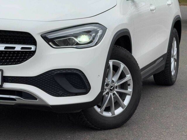 Білий Мерседес ЦЛЦ-клас, об'ємом двигуна 0 л та пробігом 60 тис. км за 24000 $, фото 1 на Automoto.ua