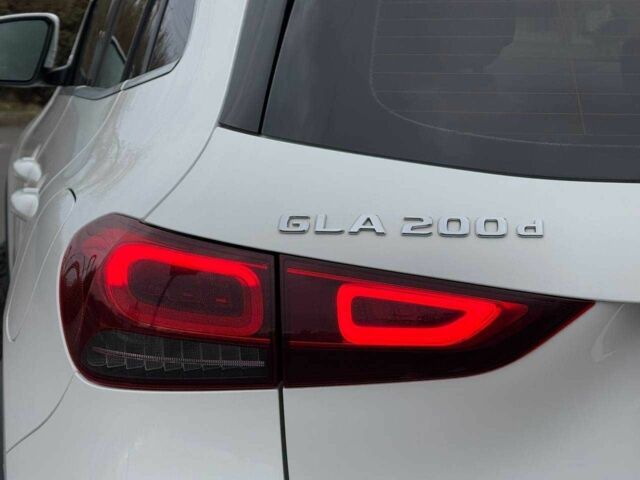 Білий Мерседес ЦЛЦ-клас, об'ємом двигуна 0 л та пробігом 60 тис. км за 24000 $, фото 4 на Automoto.ua