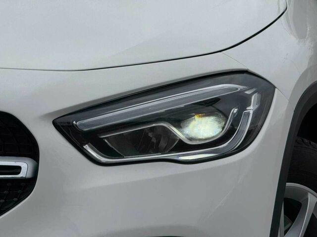 Білий Мерседес ЦЛЦ-клас, об'ємом двигуна 0 л та пробігом 60 тис. км за 24000 $, фото 2 на Automoto.ua