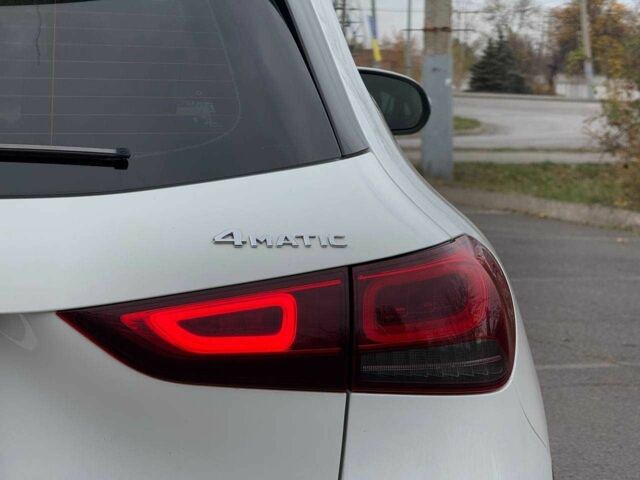 Білий Мерседес ЦЛЦ-клас, об'ємом двигуна 0 л та пробігом 60 тис. км за 24000 $, фото 5 на Automoto.ua