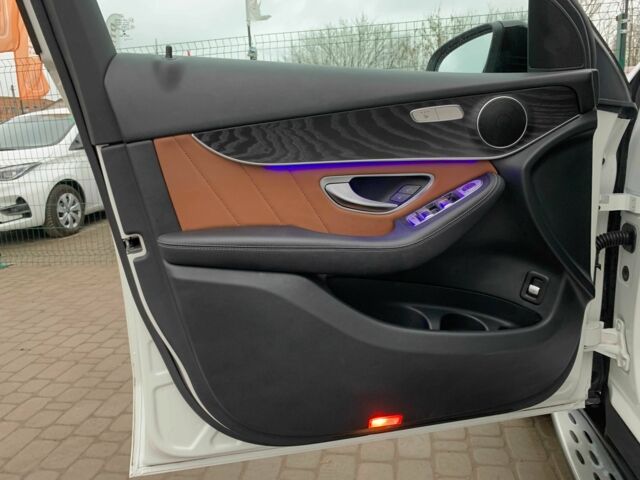 Белый Мерседес ЦЛЦ-класс, объемом двигателя 2 л и пробегом 38 тыс. км за 54999 $, фото 8 на Automoto.ua