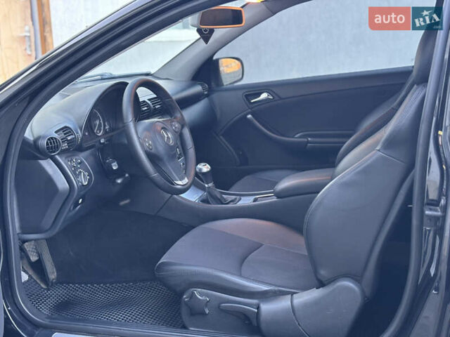 Чорний Мерседес ЦЛЦ-клас, об'ємом двигуна 1.8 л та пробігом 218 тис. км за 8000 $, фото 9 на Automoto.ua