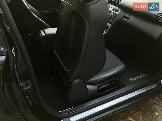 Чорний Мерседес ЦЛЦ-клас, об'ємом двигуна 1.8 л та пробігом 186 тис. км за 10100 $, фото 6 на Automoto.ua