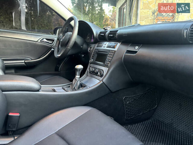 Черный Мерседес ЦЛЦ-класс, объемом двигателя 1.8 л и пробегом 220 тыс. км за 7999 $, фото 21 на Automoto.ua