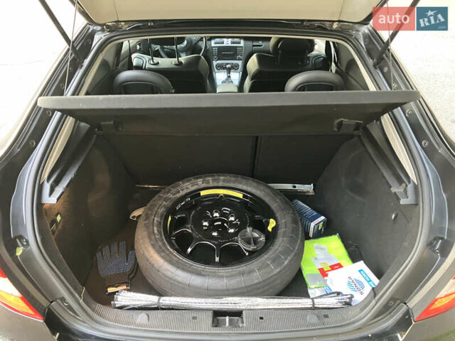 Чорний Мерседес ЦЛЦ-клас, об'ємом двигуна 1.8 л та пробігом 186 тис. км за 10100 $, фото 8 на Automoto.ua