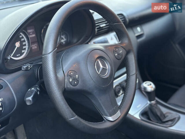 Чорний Мерседес ЦЛЦ-клас, об'ємом двигуна 1.8 л та пробігом 218 тис. км за 8000 $, фото 17 на Automoto.ua