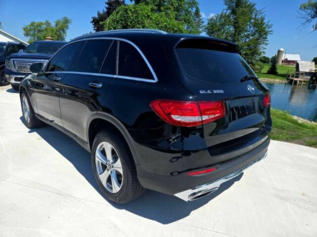 Черный Мерседес ЦЛЦ-класс, объемом двигателя 2 л и пробегом 59 тыс. км за 16900 $, фото 5 на Automoto.ua