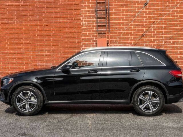 Чорний Мерседес ЦЛЦ-клас, об'ємом двигуна 2 л та пробігом 49 тис. км за 15900 $, фото 4 на Automoto.ua